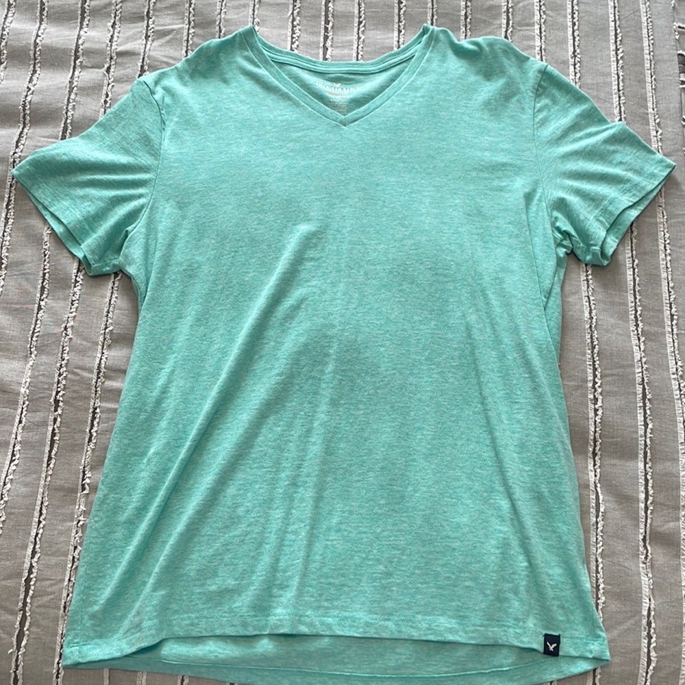 Men’s Large V-Neck Tee